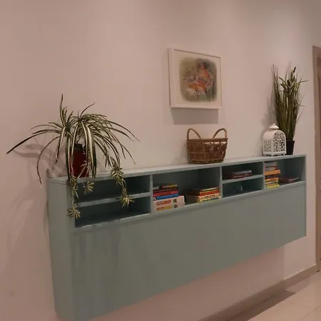 Apartmán Cozy Mins Away From Airport