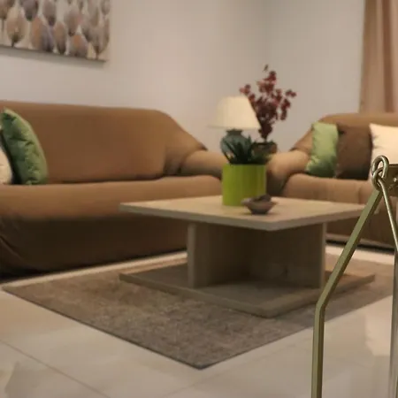 Apartmán Cozy Mins Away From Airport Safi